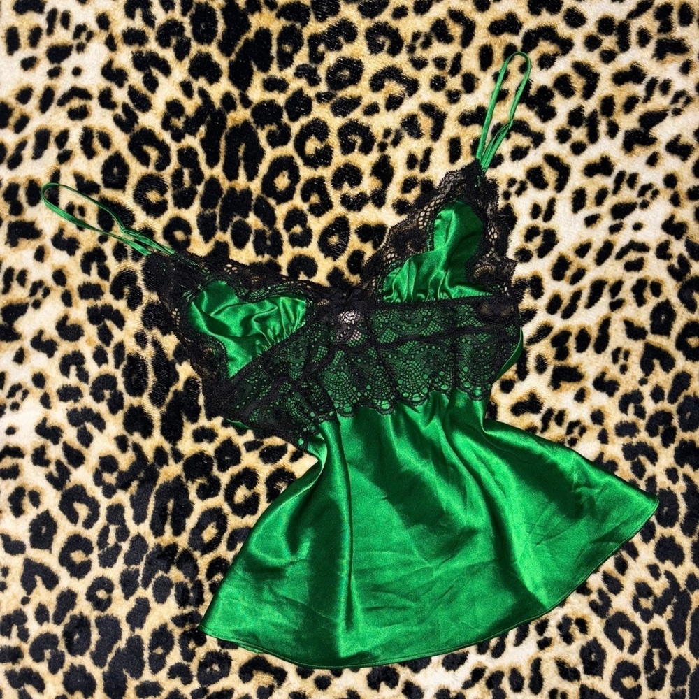 victoria’s secret satin-like camisole (sale ENDS May 10th, 12 AM EST)